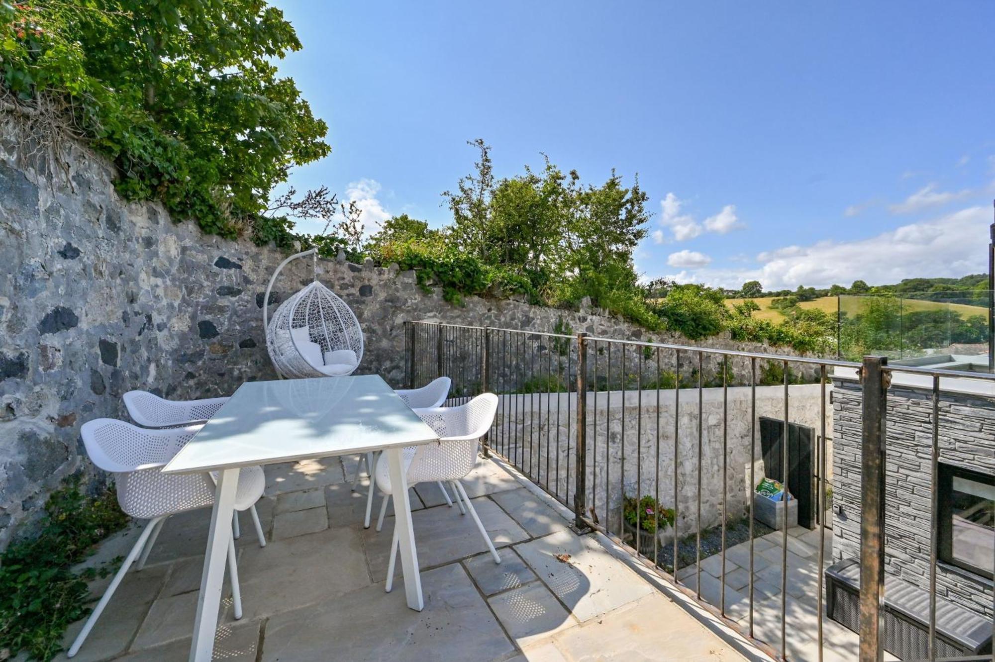 הוילה צ'רלסטאון 1 The Nest - Luxury Modern House Nr Beach & Bars With Sea Views & Free Parking מראה חיצוני תמונה